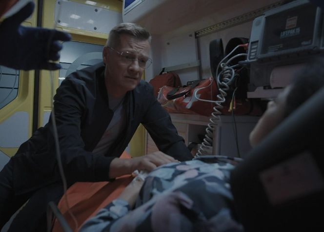 M jak miłość, odcinek 1883: Dramatyczna akcja ratunkowa Kingi po ataku Hoffmana! Piotrek zacznie panikować - ZDJĘCIA