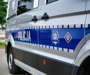 Policjanci pod Bydgoszczą szukali nożownika. Zadał cios i zniknął, a jego ofiara trafiła do szpitala