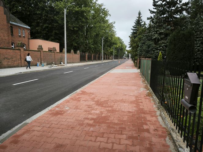 Końcówka remontu ulicy Racławickiej w Lesznie 