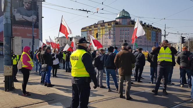 Protest rolników na Placu Zawiszy w Warszawie