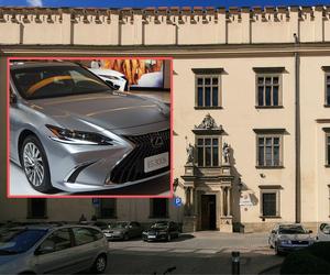 Lexus prezydenta Majchrowskiego sprzedany! Wiemy, ile zapłacił za niego nowy właściciel