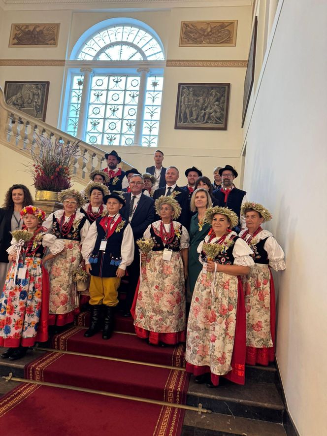 Koło Gospodyń Wiejskich w Puszynie na Dożynkach Prezydenckich w Warszawie