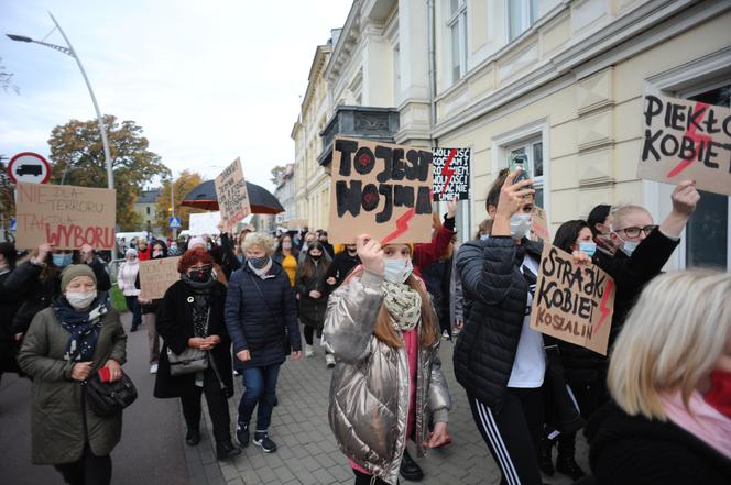 Koszalin: Protest kobiet na ulicach miasta