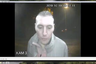 ZNISZCZYŁ PACZKOMAT w Kołobrzegu! Policja i prokuratura poszukują tego mężczyny