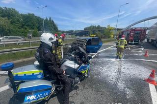 Pożar samochodu na autostradzie A4 w Katowicach. Są spore utrudnienia 