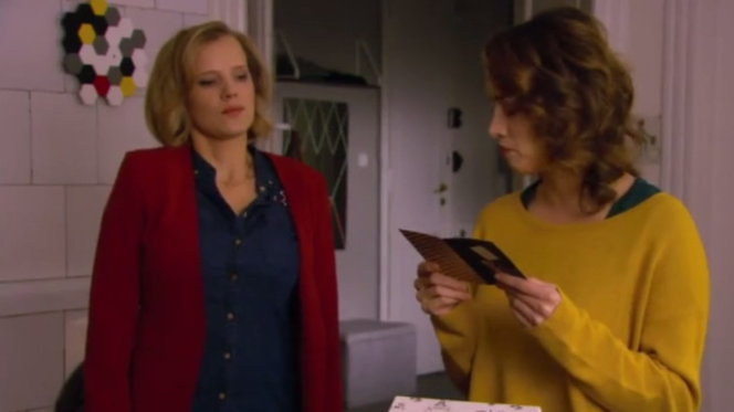 O mnie się nie martw 2 odcinek 3, Iga Małecka (Joanna Kulig), Ewa (Katarzyna Mociąg)
