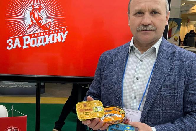 Szef rosyjskiej fabryki konserw Za ojczyznę błaga o pomoc. Przez sankcje zagrożona sałatka Putina