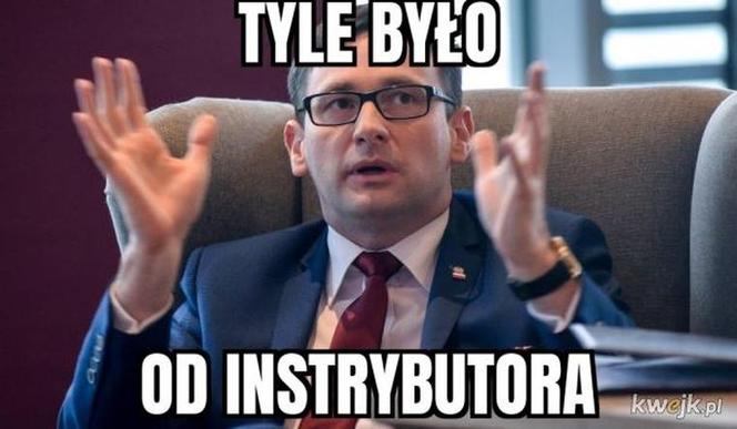 Instrybutor podbija internet
