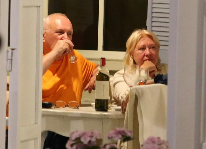 JACEK CYGAN Z ŻONĄ PIJE ALKOHOL W RESTAURACJI