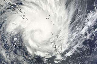 Yasi, 12 punktów w skali Beauforta - cyklon uderzył w Australię - ZDJĘCIA SATELITARNE