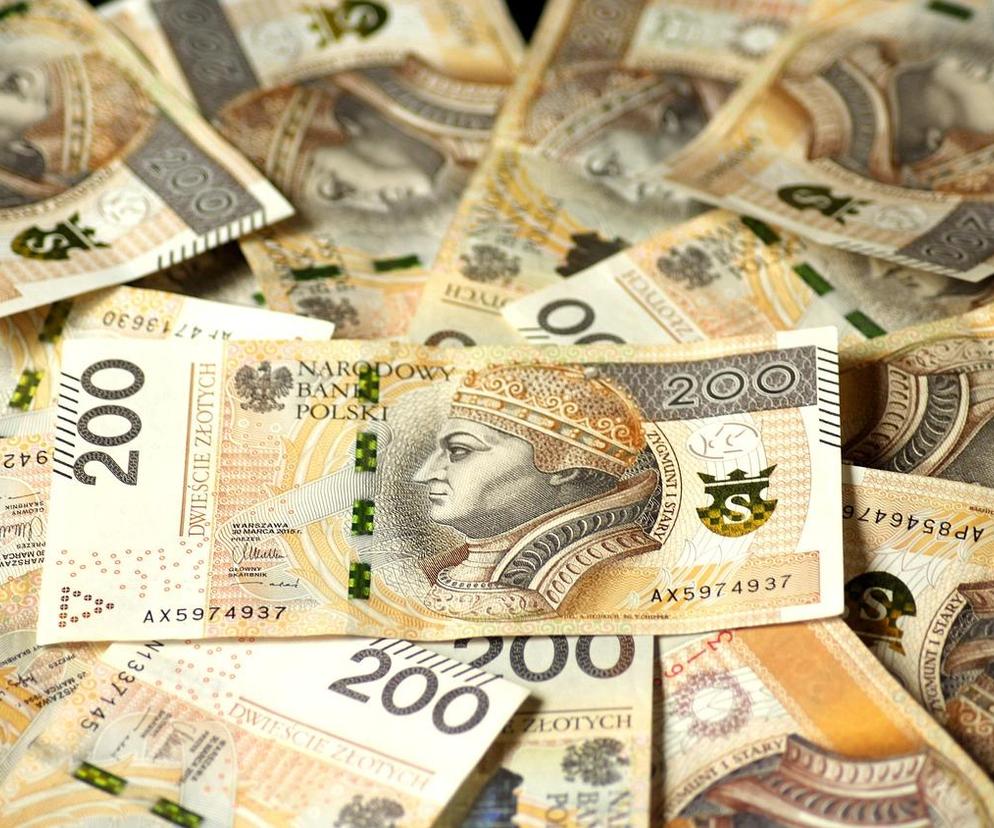 Urzędniczka skarbówki w Śląskiem zatrzymana. Wzbogaciła się nielegalnie o ponad 500 tys. zł