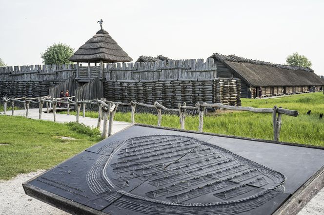 Muzeum Archeologiczne i Osada w Biskupinie 