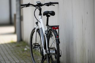 49- letni złodziej rowerów i hulajnóg elektrycznych tymczasowo aresztowany