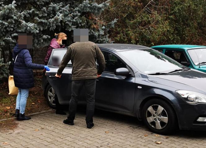 Monika P. dźgnęła Janusza nożem w serce. Mija rok od rodzinnej masakry na Woli