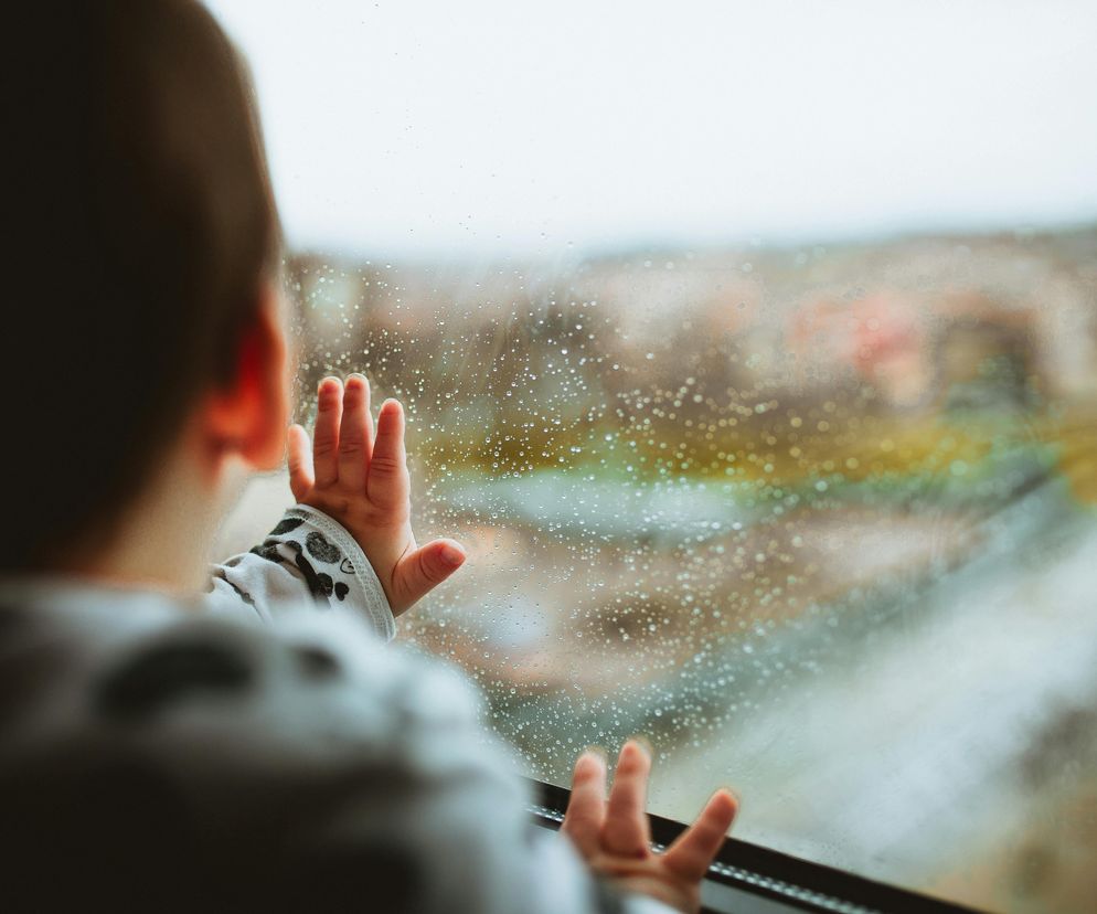 Mały Antoś ma 8 miesięcy i szuka domu. „Chyba nie będzie trudno pokochać takiego słodziaka?”