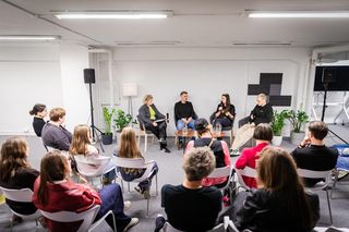 Mniej znaczy inaczej. Apteka Designu w poszukiwaniu trzeciej drogi 