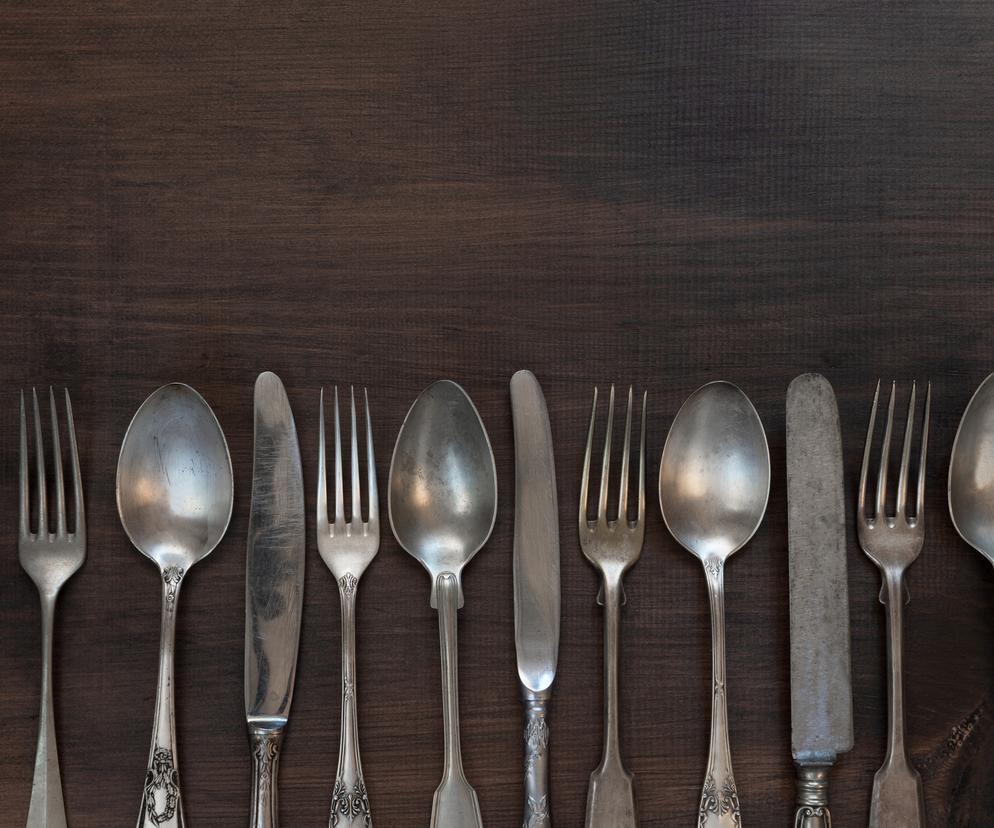 Jak czyścić srebro i platery: domowe sposoby