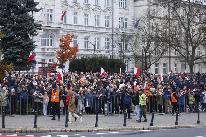 Marsz Niepodległości 2023 Warszawa. ZDJĘCIA. Tak stolica wygląda 11 listopada! GALERIA cz. 1