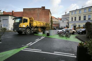 Zrywają asfalt na Wałowej