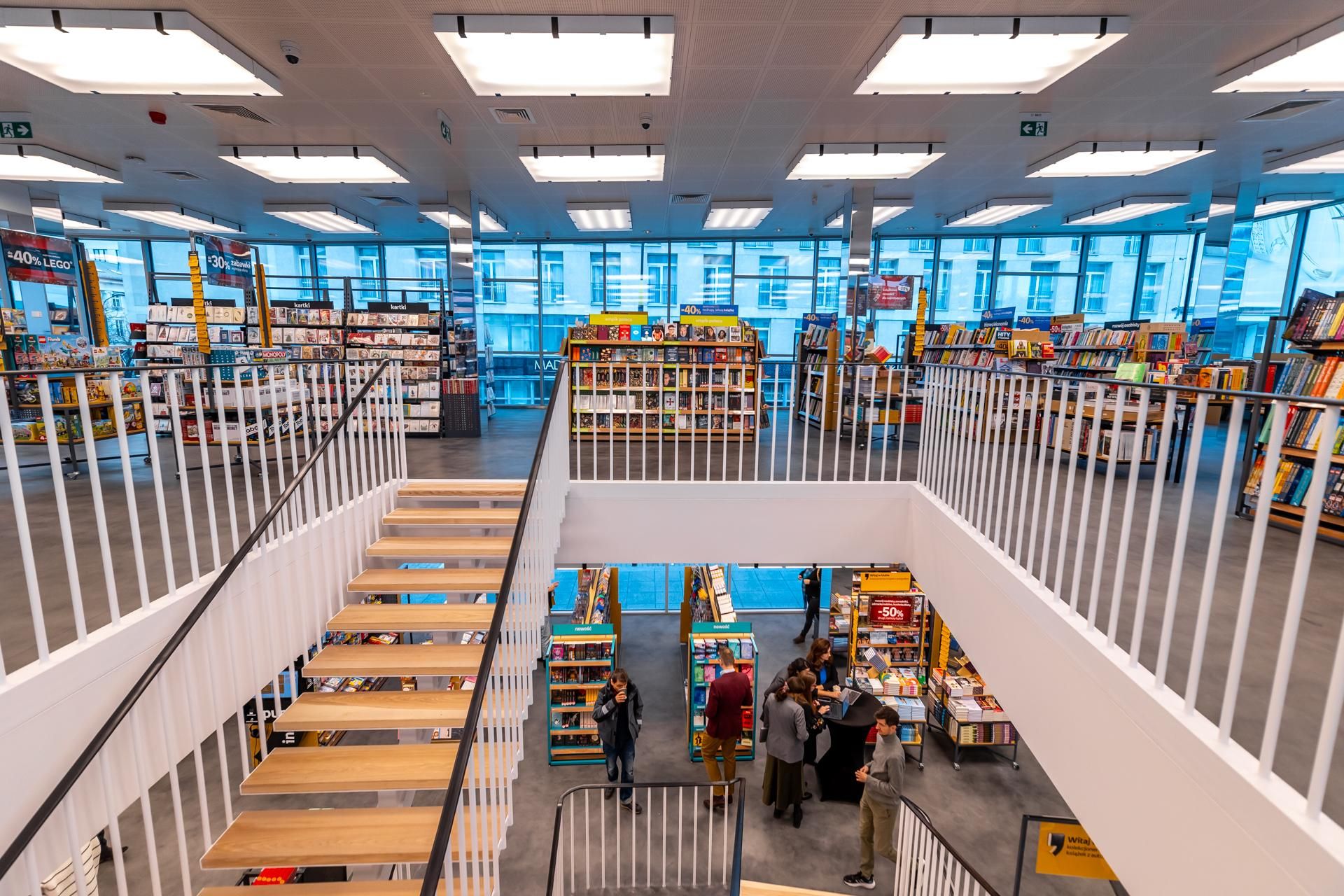 Wnętrza odnowionej "Cepelii" w Warszawie