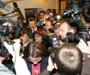 Pijackie burdy, burzliwe romanse, wandalizm i polityczna korupcja. Oto największe sejmowe skandale
