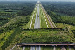 Utrudnienia na autostradzie A4. Przez remont przejścia dla zwierząt zamknęli lewy pas