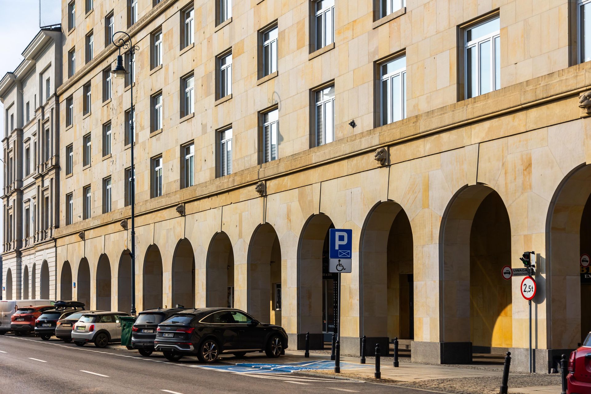 Dom bez kantów w Warszawie