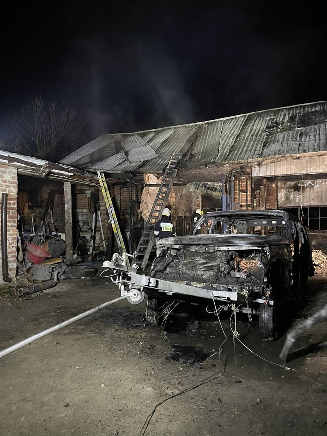 Pożar warsztatu samochodowego w Wyżnicy w gm. Dzierzkowice