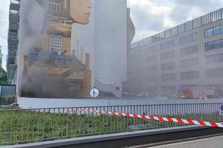 Pożar na Promenadach Wrocławskich! Trwa akcja strażaków [ZDJĘCIA]