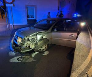 Wracał slalomem z dożynek, po drodze wbił się w latarnię. Miał prawie 4 promile alkoholu 