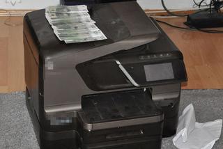Fałszywe banknoty drukowano na... domowej drukarce [ZDJĘCIA]