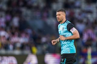 Lukas Podolski nie wytrzymał! Gwiazdor Górnika publicznie zdecydował się na potężną krytykę. Sędziowie oberwali niemiłosiernie