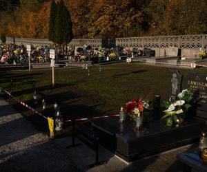 Cmentarz w Trzebini na którym zapadlisko pochłonęło groby, został otwarty na Wszystkich Świętych