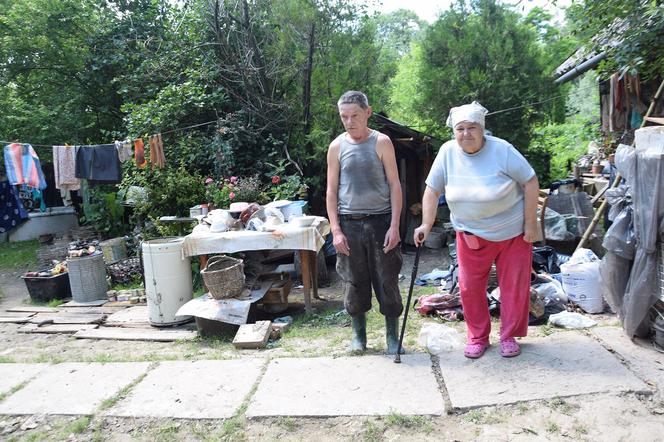 Manasterz. Dramatyczna sytuacja po powodzi - Woda zabrała im nawet wychodek