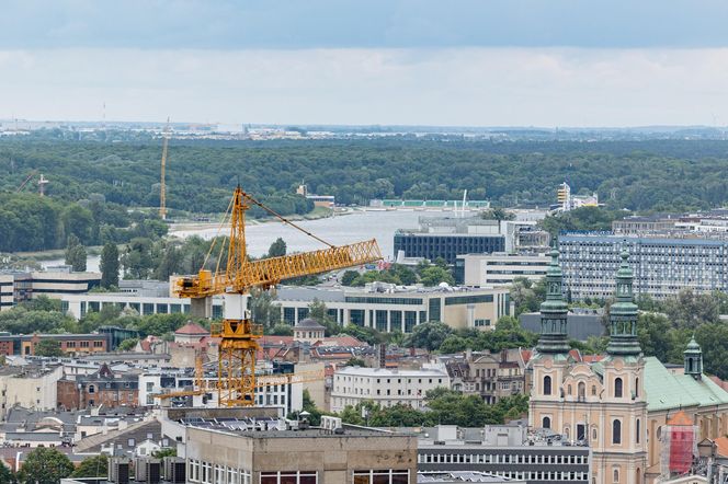 Po latach otwiera się taras widokowy w słynnym poznańskim wieżowcu