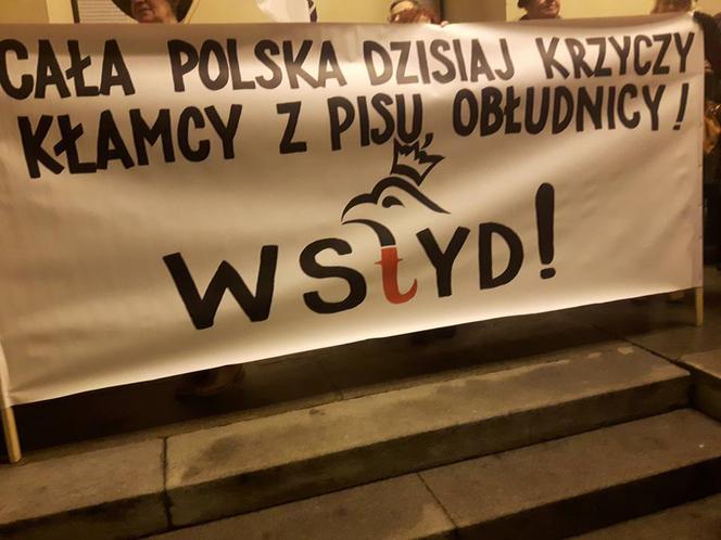 Na plac Dąbrowskiego przyszło kilka tysięcy łodzian