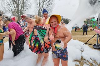 Mazowieckie Morsy otworzyły sezon morsowania 2025/2026 nad zalewem w Siedlcach