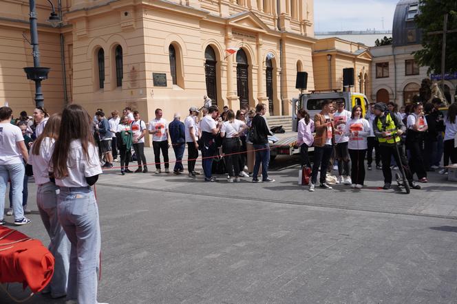 Pochód Juwenaliowy Łódzkich Uczelni. Studenci przejęli Łódź! [ZDJĘCIA]