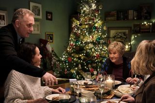 M jak miłość odc. 1854. Judyta (Paulina Chruściel), Marysia (Małgorzata Pieńkowska), Artur Rogowski (Robert Moskwa), Barbara (Teresa Lipowska)