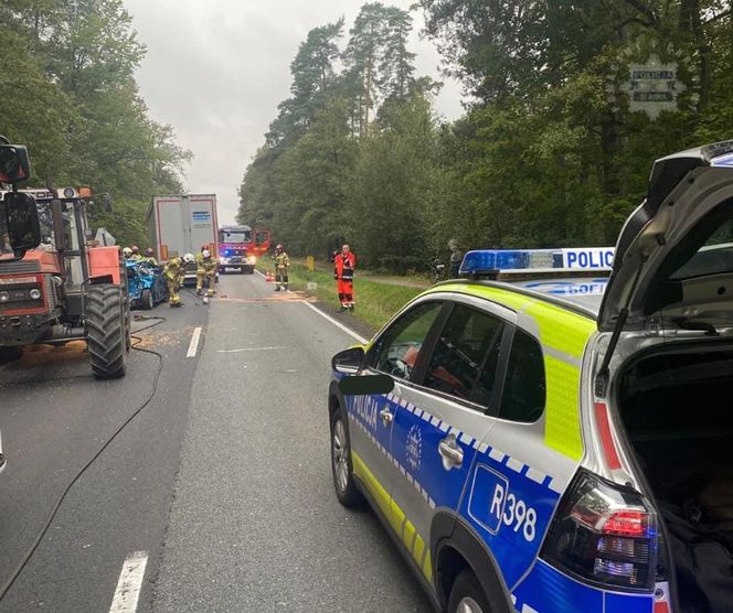 Zderzenie trzech pojazdów na DK11