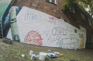 Dziecięcy mural w Olsztynie. Oryginalne malowidło ozdobiło budynek przy ul. Mazurskiej [FOTO]