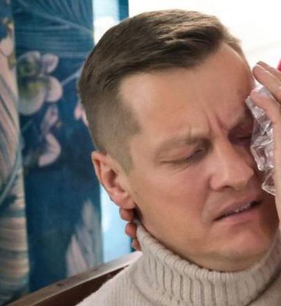 Piotrek z M jak miłość potwornie cierpi z bólu! Marcin Mroczek błaga fanów o ratunek - WIDEO 