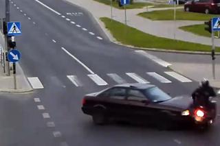 Wypadek z udziałem motocykla w centrum Olsztyna! Kierowca w szpitalu! [WIDEO]