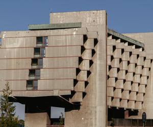 Hotel Forum w Krakowie - zdjęcia. Co czeka słynny brutalistyczny hotel?