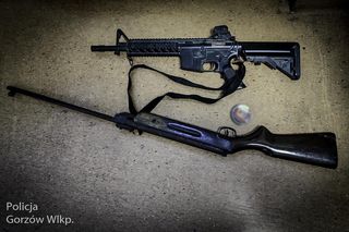 18-latek strzelał do samochodu