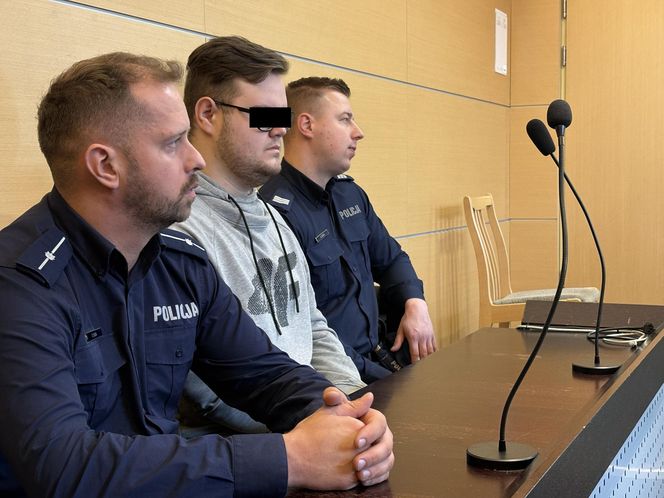 Makabra w Ostrowie. Rozłupał kamieniem czaszkę kurierowi. 