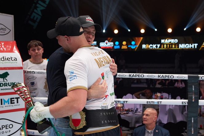 Karol Nawrocki i bokserzy