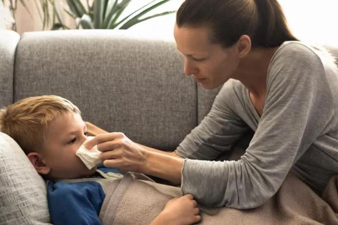 Leczony trwa 7 dni, a nieleczony...? Sprawdzamy, ile naprawdę trwa katar? 