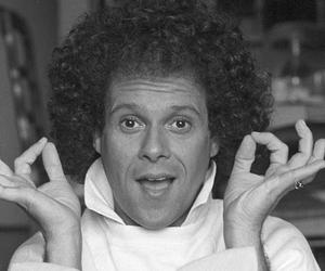 Gwiazdor telewizji znaleziony martwy w domu. Dzień wcześniej świętował urodziny!