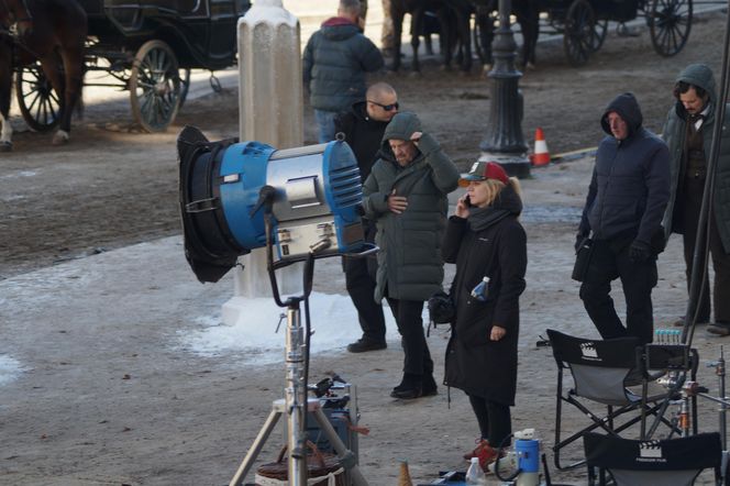 Gwiazdy marzną na planie "Lalki"